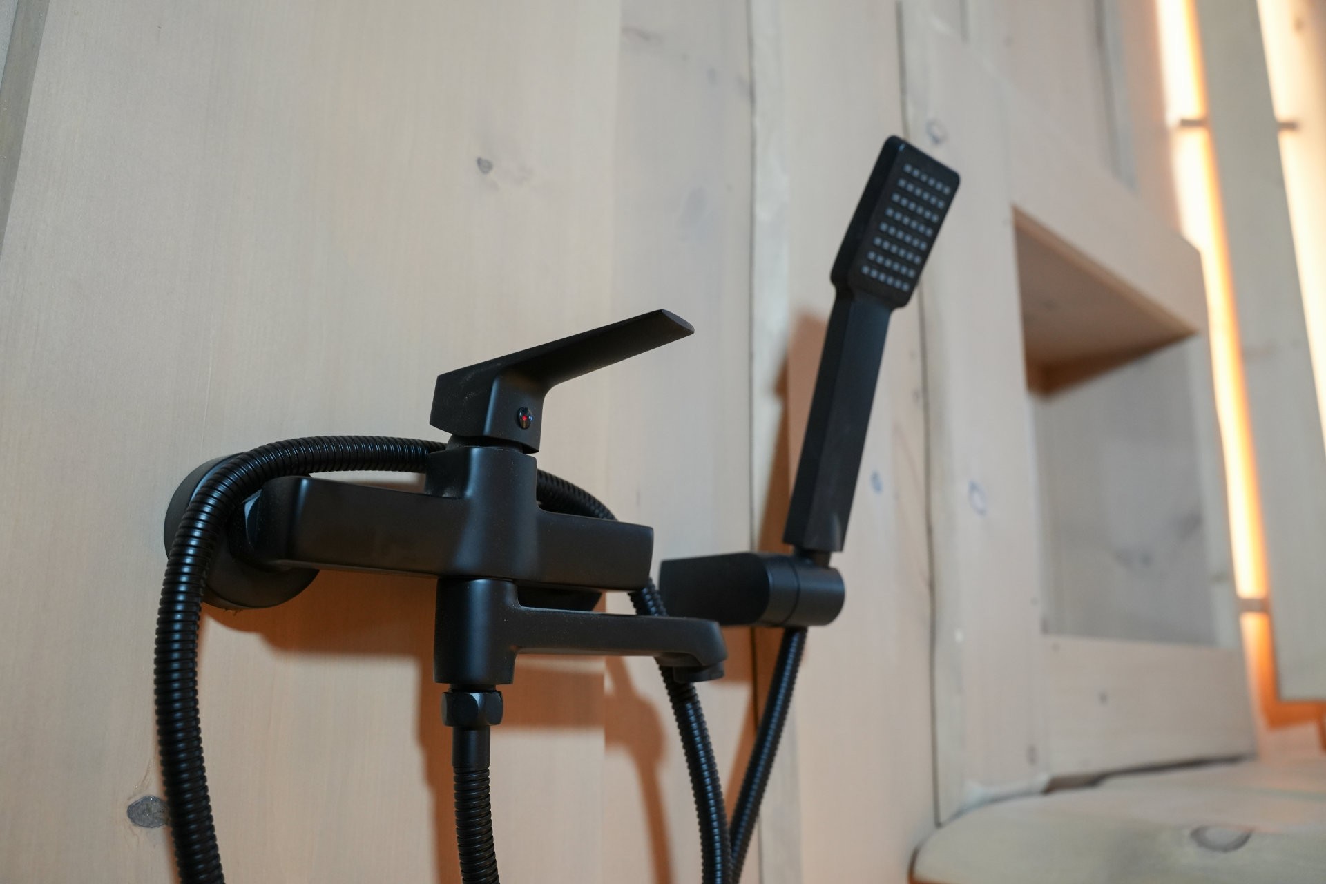 Красивая и современная баня