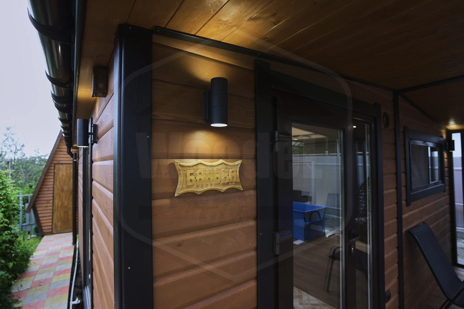 Баня Woodel Heat 4,5х6 с большой террасой