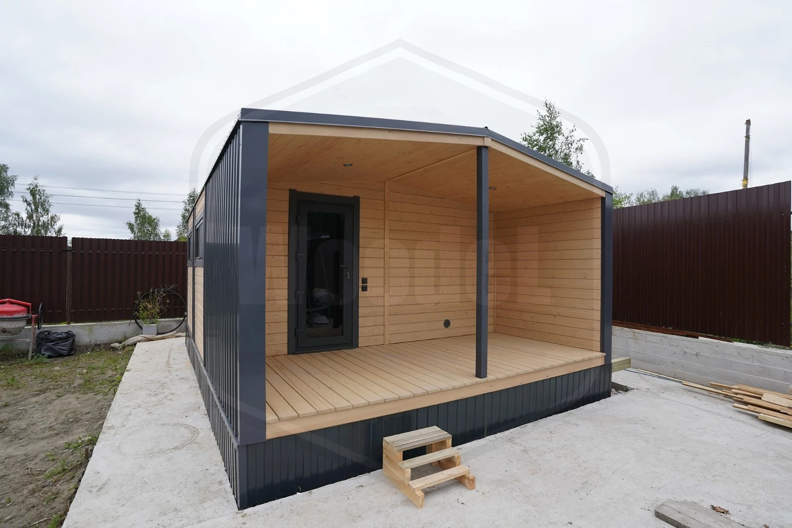 Баня Woodel Barn 4,5х7 метров с террасой 2м