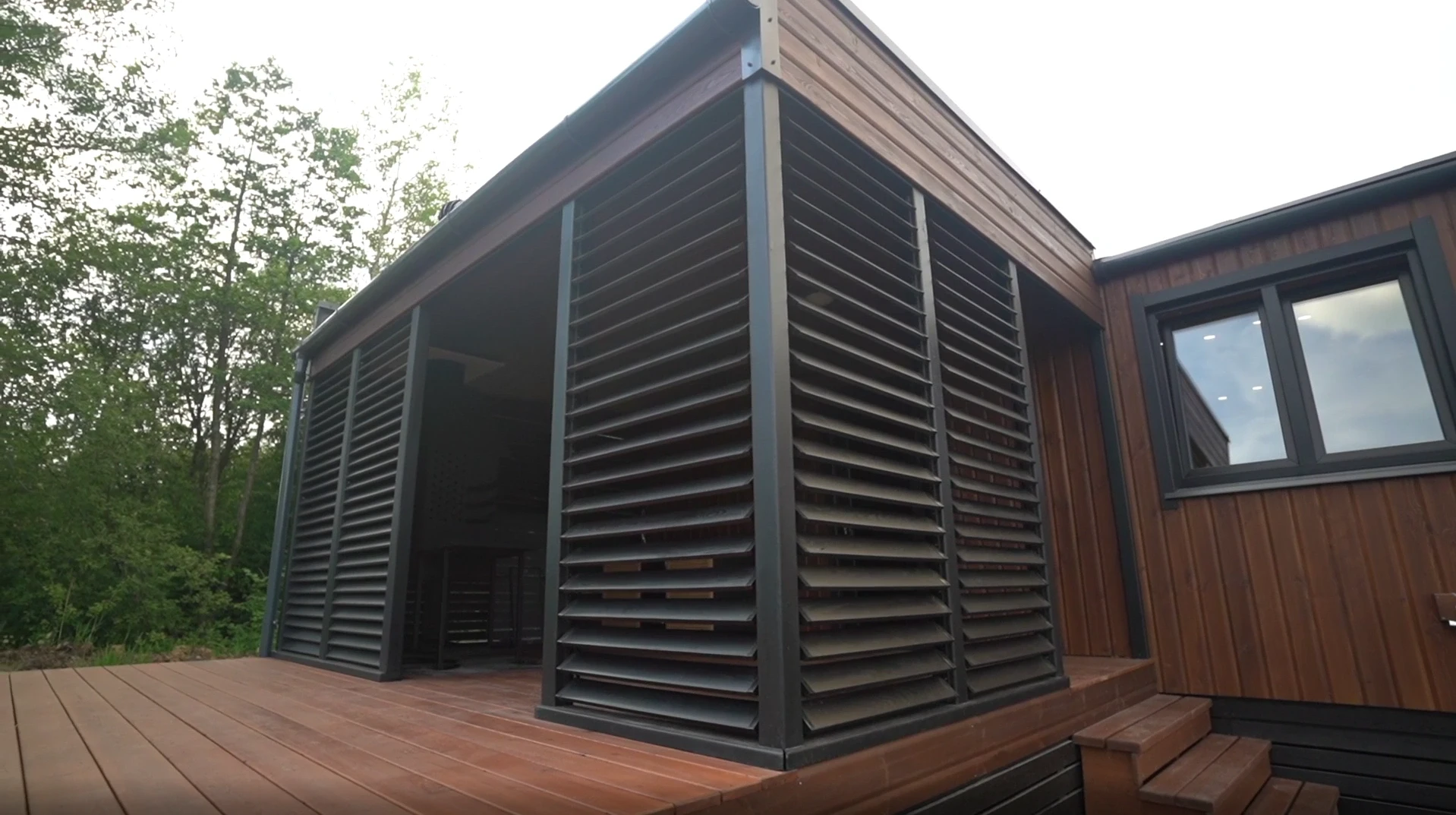 Большая баня с террасой в Подмосковье